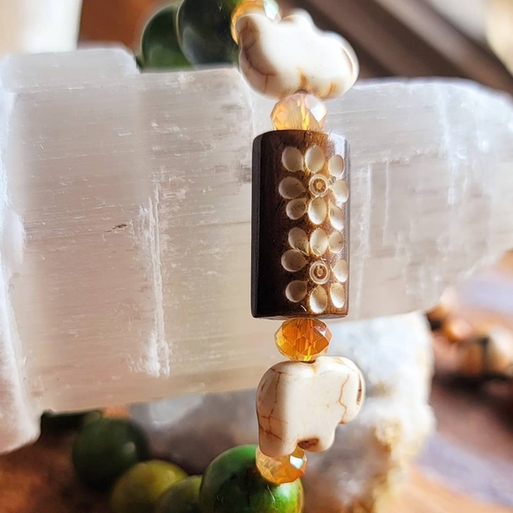 Green Turquoise Elephant Bracelet & Earring Set - Picture 3 of 3